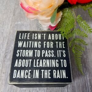 Primitives by Kathy sign box